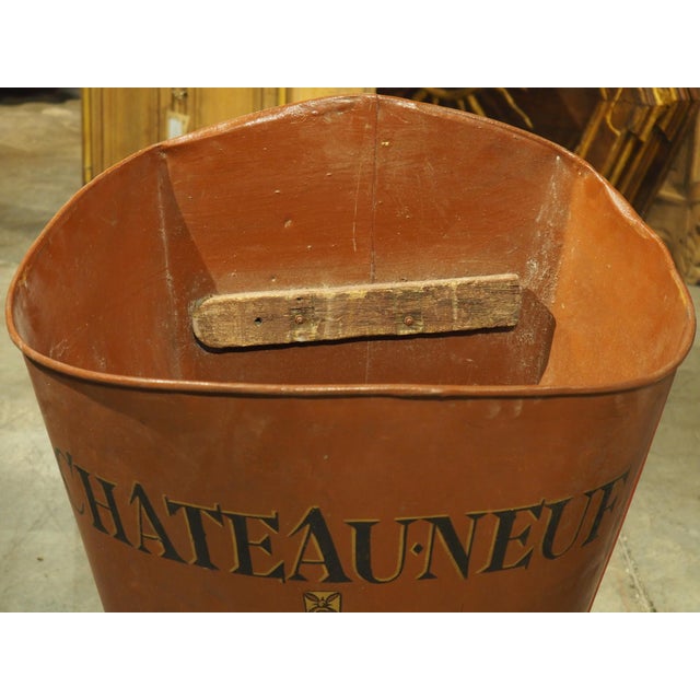 1900 - 1909 Antique Red Painted French Wine Hotte From the Haute-Garonne For Sale - Image 5 of 9