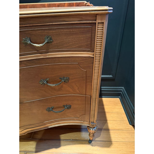 1920s French Provincial Walnut Dresser/Entryway Chest For Sale In New York - Image 6 of 9