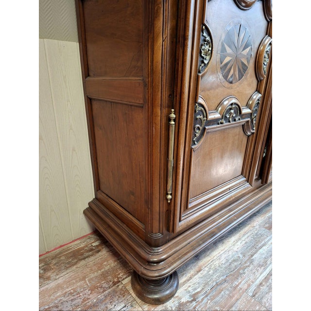 Louis XIV Walnut Wardrobe, 18th Century For Sale - Image 4 of 10