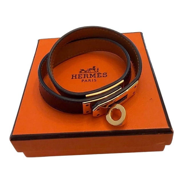 Hermès Kelly Double Tour Bracelet in Black Leather With Gold-Plated Hardware For Sale