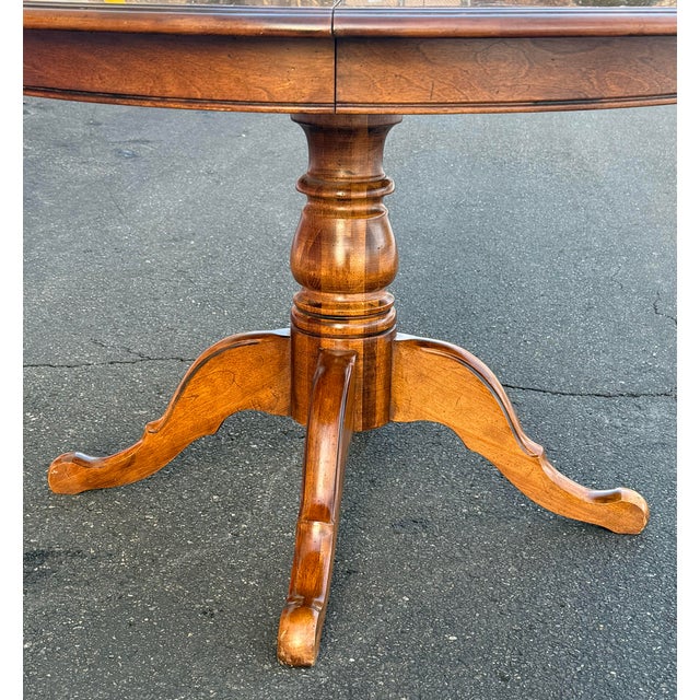 Ethan Allen Vintage Ethan Allen Round Pedestal Dining Table With One Leaf For Sale - Image 4 of 12
