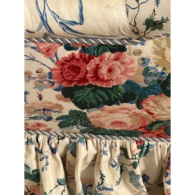 Vintage French Provincial Floral Chintz Conversation Double Spoon Back Sofa / Settee For Sale - Image 4 of 7