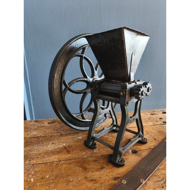 Large Poppy Seed Grinder, Late 19th Century For Sale - Image 16 of 17