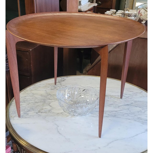 1960s Fritz Hansen Small MCM Disc Top Table For Sale In Philadelphia - Image 6 of 9