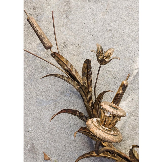 Vintage Hollywood Regency Brass Italian Toleware Candelabra Wall Sconce For Sale - Image 4 of 9