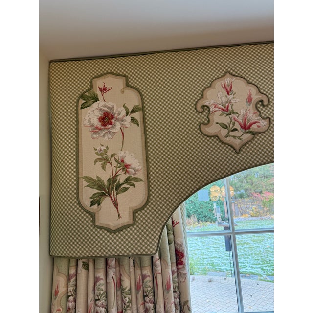English Pair Colefax and Fowler Designer Custom Drapery Curtains With Optional Valance For Sale - Image 3 of 4