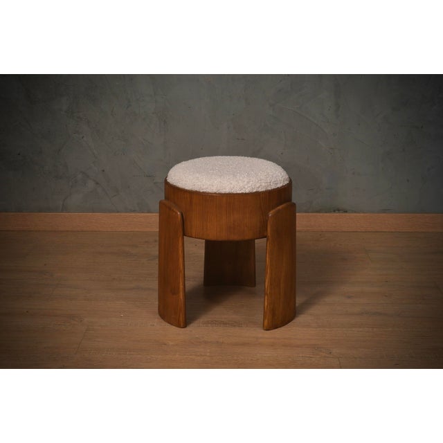 1990s Art Deco Round Ottoman in Ash and White Boucle, 1990 For Sale - Image 5 of 10