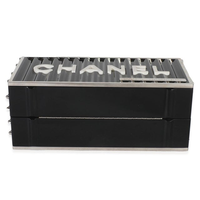 2010s 18A Black Lucite Paris Hamburg Minaudiere Shipping Container Clutch For Sale - Image 5 of 9