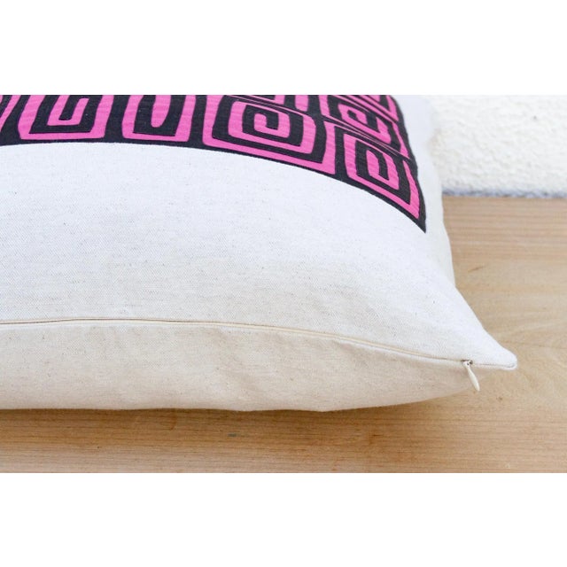 Pink & Black Mola, Vintage Kuna Applique Tribal Pillow For Sale In Los Angeles - Image 6 of 9