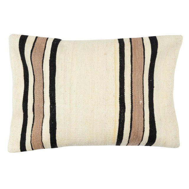 Traditional 16"x24" SET OF 2 - Kilim Cushion Covers. Throw Pillows. Hemp Accent Pillows For Sale - Image 3 of 4