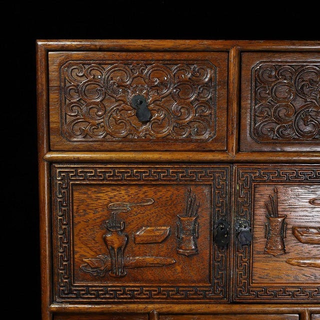 Mid 20th Century Vintage Chinese Huali Rosewood Carved "Antiques" Cabinet With 5 Drawers and Double Doors For Sale - Image 5 of 10