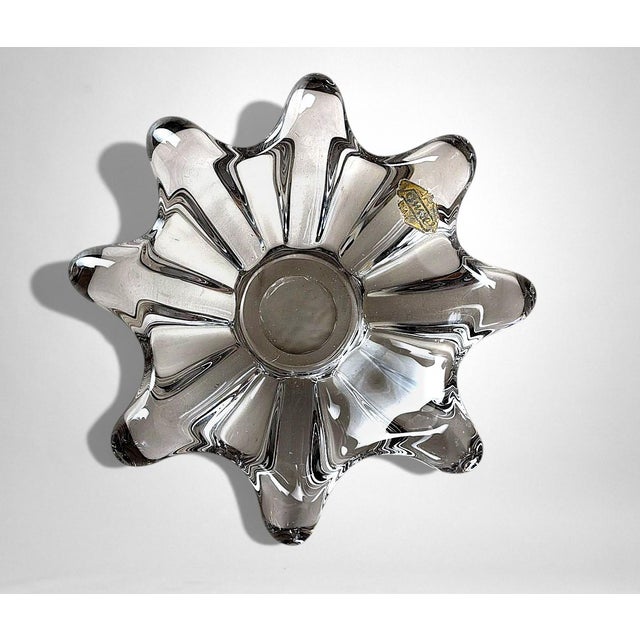 Mid-Century Modern Vannes-Le-Châtel Cristalleries French Clear Crystal Centerpiece For Sale - Image 3 of 18