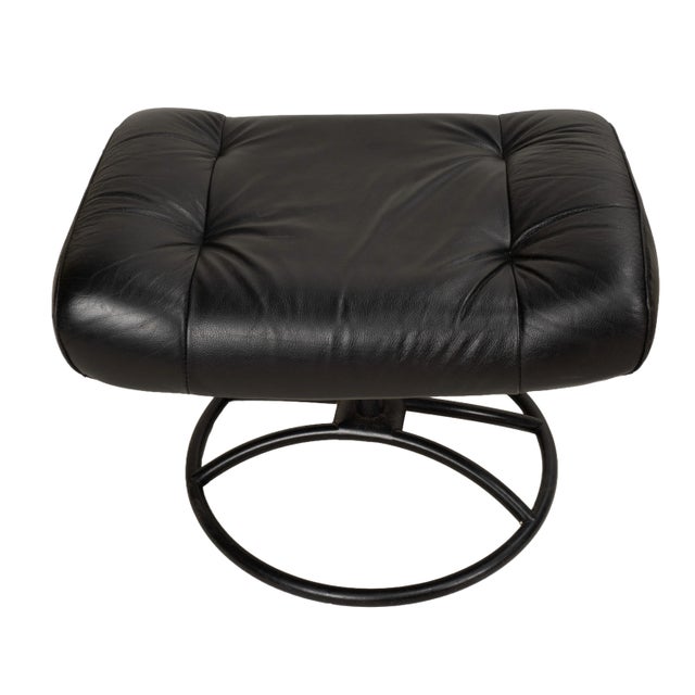 1980s Vintage Ekornes Stressless Black Leather Recliner & Ottoman Made in Norway For Sale In Tampa - Image 6 of 16