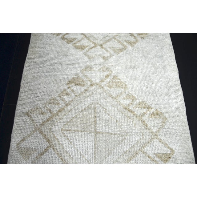 1960s Vintage Turkish Herki Handmade White Runner For Sale - Image 9 of 11