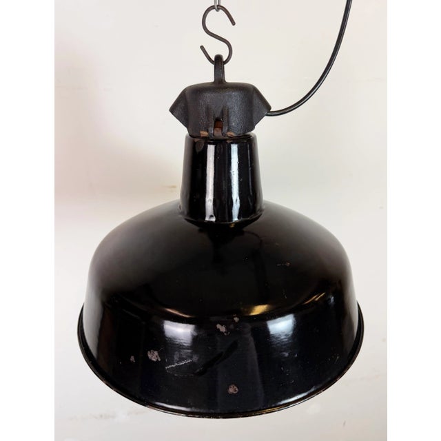 Industrial Black Enamel Factory Lamp with Cast Iron Top from Elektrosvit, 1950s For Sale - Image 6 of 18