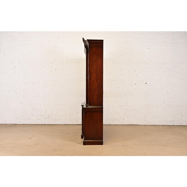 Charak Furniture Georgian Flame Mahogany Breakfront Bookcase Cabinet With Carved Eagle Finial, 1940s For Sale - Image 10 of 13