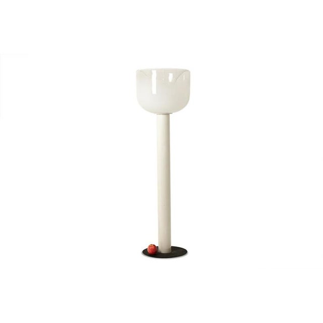 Renato Toso and Noti Massari, for Leucos. Floor lamp in white-lacquered metal and Murano glass. Globe made of transparent...