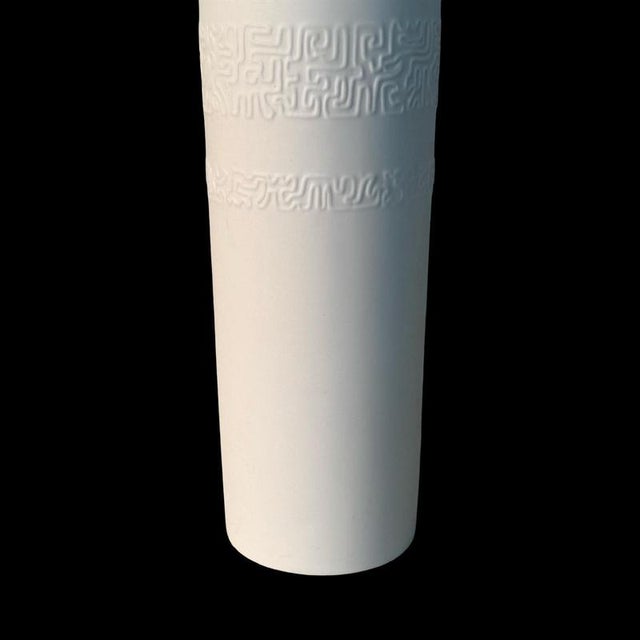 Wonderful design and craftsmanship. This vase from the studio-linie series by Rosenthal fits in both a vintage and a...