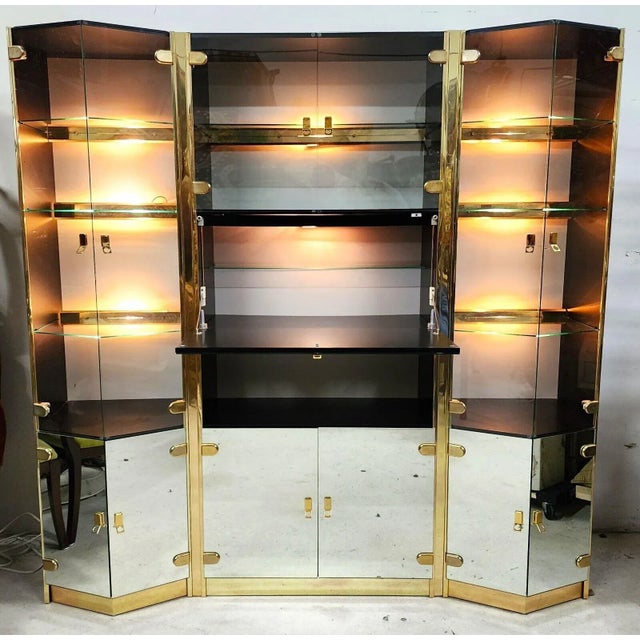 Hollywood Regency 1970s Wall Display Cabinet With Dry Bar For Sale - Image 3 of 10