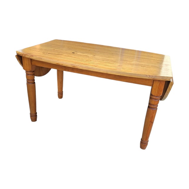 Oval Pine Extendable Dining Table, 1970s, in Good conditions. Designed 1970 to 1979