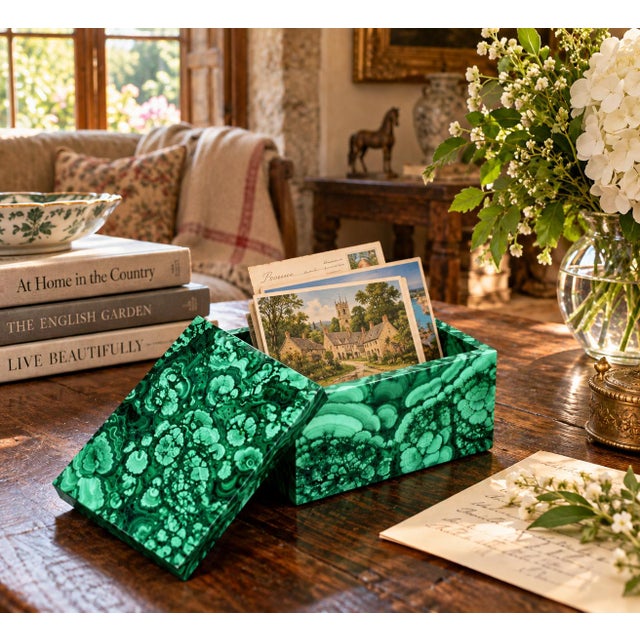 This stunning Italian crafted natural malachite box is distinguished by its exceptionally complex and painterly...