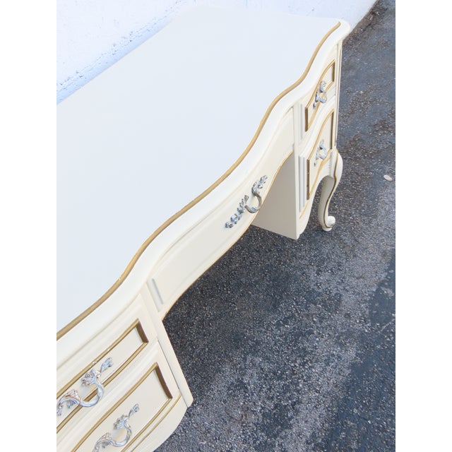 Bassett French Shabby Chic Painted Vanity Writing Desk 6237 For Sale - Image 12 of 18
