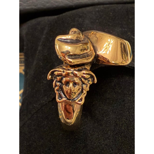 Art Nouveau 1990s Retro Versace Three-Finger Brass Knuckle Ring in Antique Gold For Sale - Image 3 of 12