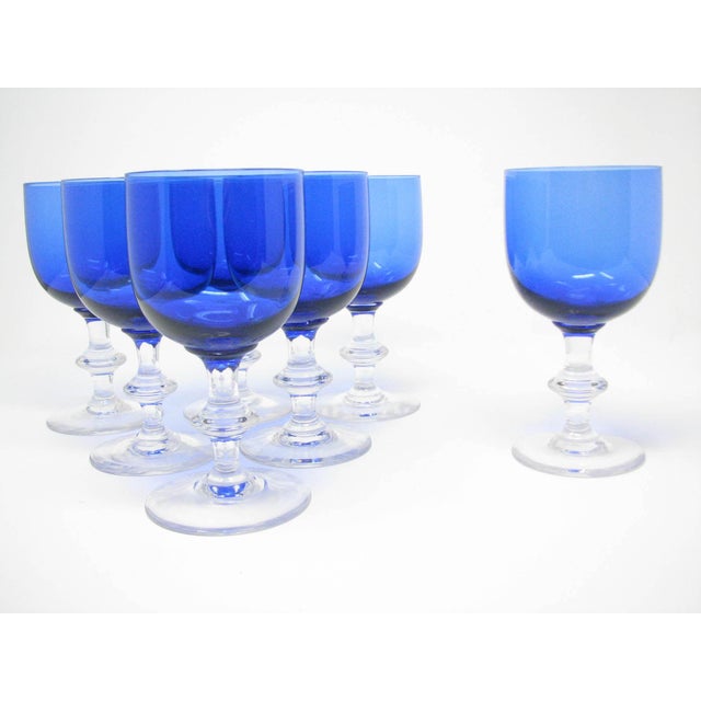 Vintage Cobalt Blue Glass Goblets With Clear Wafer Stem Set Of 7 Chairish vintage cobalt blue glass goblets with clear wafer stem set of 7