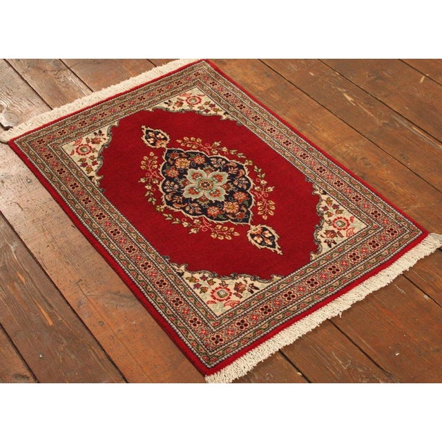 Middle Eastern Rug in Wool For Sale - Image 3 of 10