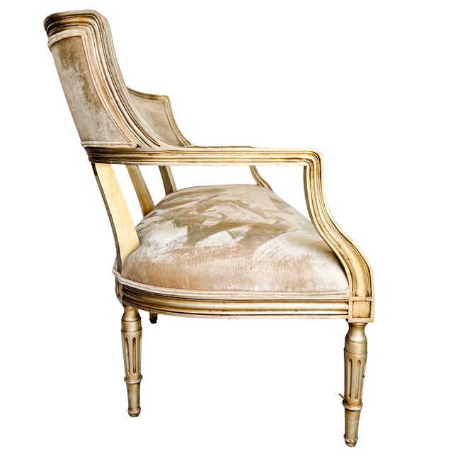 French Late 20th Century French Neoclassical Louis XVI Style Giltwood & Painted Settee With Champagne Velvet Upholstery For Sale - Image 3 of 10