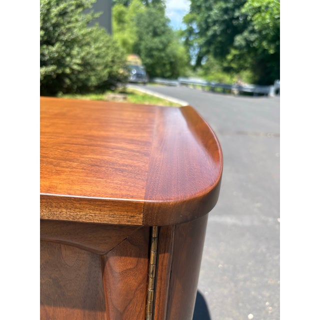 Mid-Century Modern 1960s American of Martinsville Mid Century Walnut Sideboard Buffet Credenza For Sale - Image 3 of 10