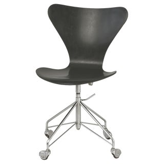 Model 3107 Desk Chair with Wheels by Arne Jacobsen for Fritz Hansen, Denmark 1955 For Sale