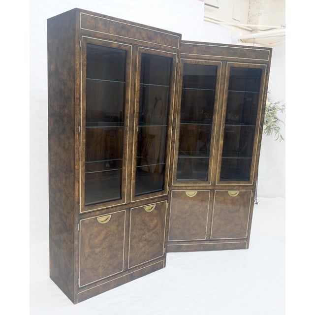 Mid 20th Century Pair of Dark Burl Wood Lighted Display Curio Cabinets Vitrines Mastercraft MINT For Sale - Image 5 of 18