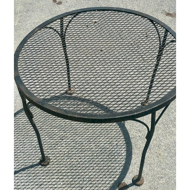 This is a very sweet and functional small round table that would be perfect for so many uses including serving or holding...