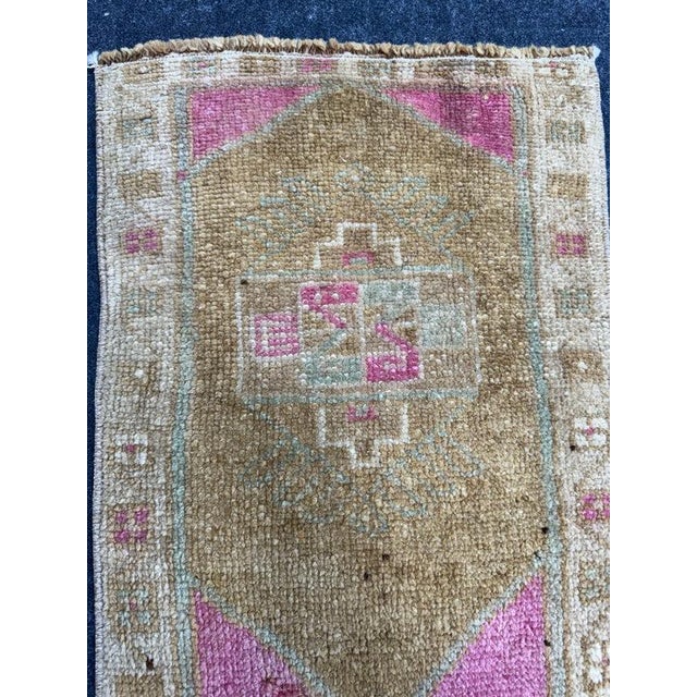 Turkish Yastik Rug 1'6" x 2'3" For Sale - Image 4 of 5