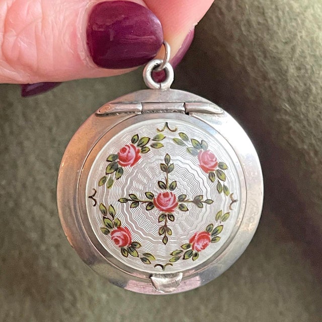 Metal Antique Silver Enamel Compact Locket With Roses and Mirror, Birmingham 1916 For Sale - Image 7 of 11