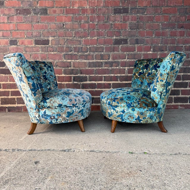 1940s Pair of Late 40s Floral Slipper Chairs in the Style of Gilbert Rhode For Sale - Image 5 of 9