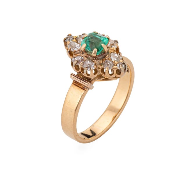 This is part of Chairish’s Fine Jewelry assortment. Elegant antique Victorian ring (circa 1880s to 1900s), crafted in 18...