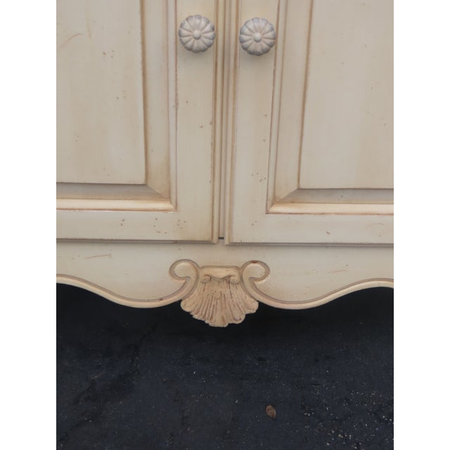 Ethan Allen Two Tone Large Nightstands Bedside End Tables a Pair 6902 For Sale - Image 15 of 18