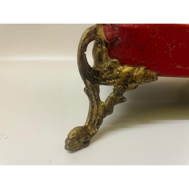 1940s Vintage 1940s Hollywood Regency Red & Gold Toleware Cachepot Planter – Louis XV Style For Sale - Image 5 of 7