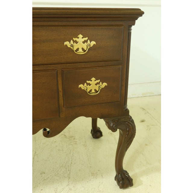 Kittinger Kittinger Cw-19 Colonial Williamsburg Mahogany Lowboy For Sale - Image 4 of 11