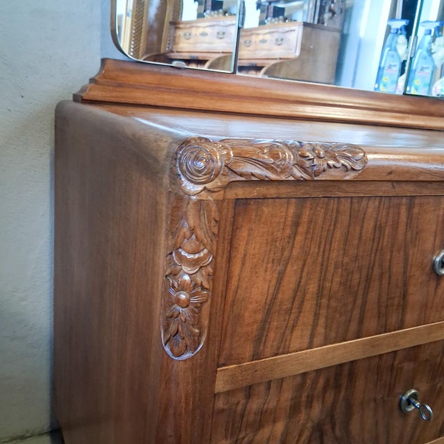 Art Deco Chest of Drawers with Folding Mirror in Walnut Veneer, 1920s For Sale - Image 6 of 18
