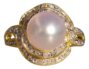 The Malibu Creek: Pearl and Natural Diamond Swirl Ring in Yellow Gold