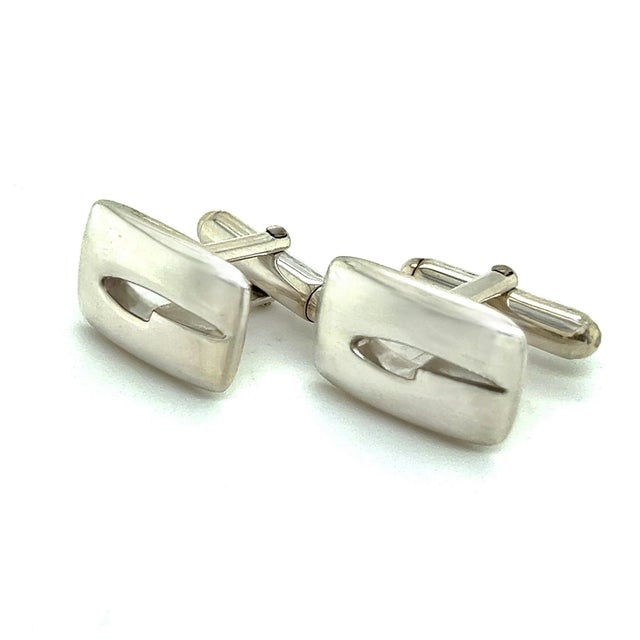 Authentic Gucci Estate Mens Cufflinks Sterling Silver G21 These elegant Authentic Gucci cufflinks are made of sterling...