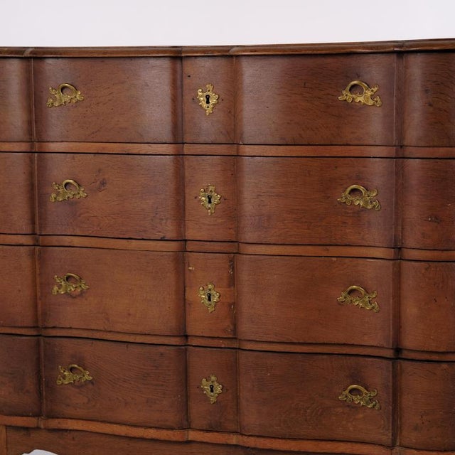 Large Baroque Oak Chest of Drawers with Brass Fittings, 1800 For Sale - Image 4 of 11