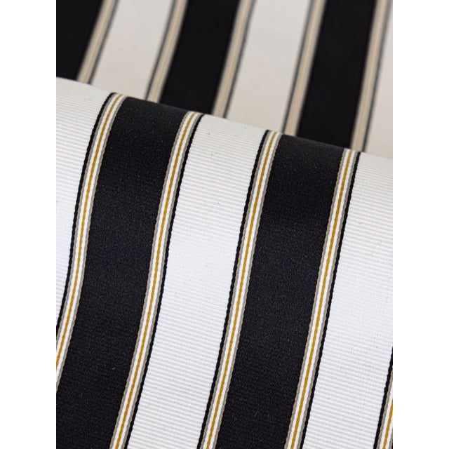 Influenced by surroundings across the globe, Hemispheres takes you on a colorful journey to some of the world’s most...