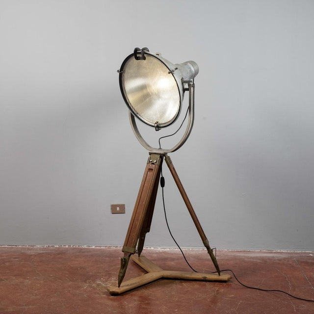 FS 1500 Cariboni Searchlight with Tripod and Working Base from the Italian Railways, 1960s For Sale - Image 15 of 18