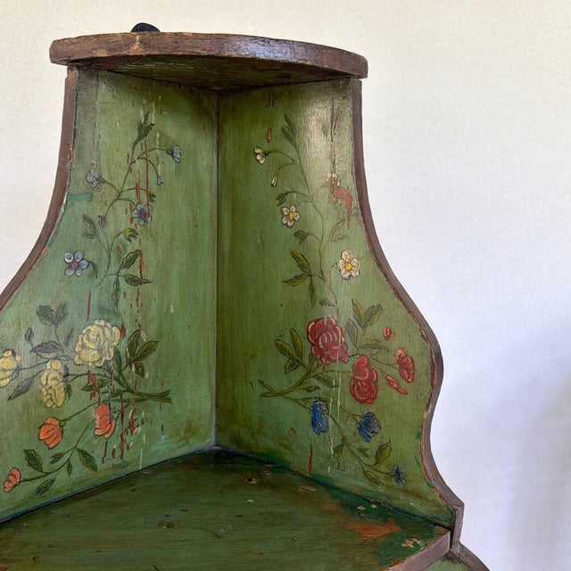 19th Century European Hand Painted Green Wooden Corner Wall Shelf With Floral Motifs For Sale - Image 10 of 12