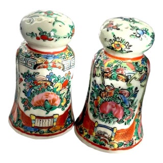 Early 20th Century Rose Medallion Salt and Pepper Shakers For Sale
