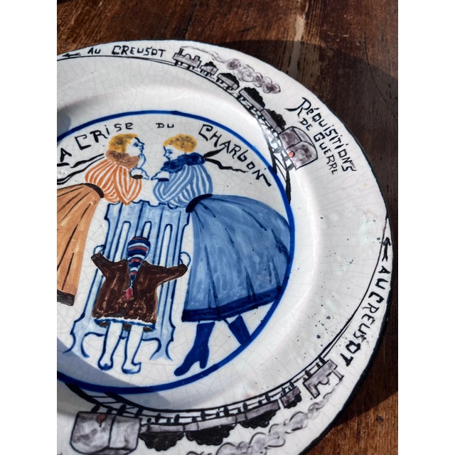 Antique 1917 Hr Quimper Assiettes Du Cercle Du Soldat or Circle of the Soldier of the 6th Arrt Faience Plate La Crise Du Charbon/the Coal Crisis For Sale In Dallas - Image 6 of 7